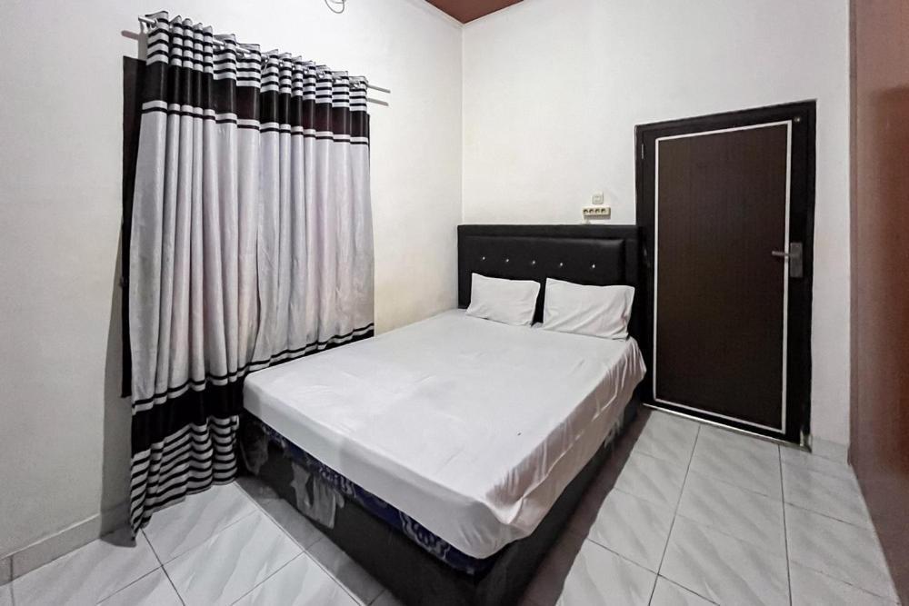 Отель Kostel 99 Pangkal Pinang Redpartner Экстерьер фото